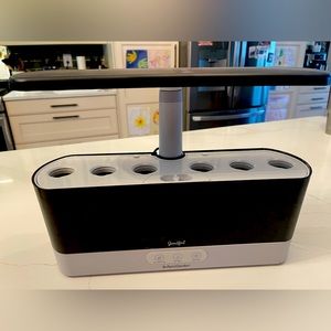 VGUC 6 Pod Aerogarden Harvest- Black